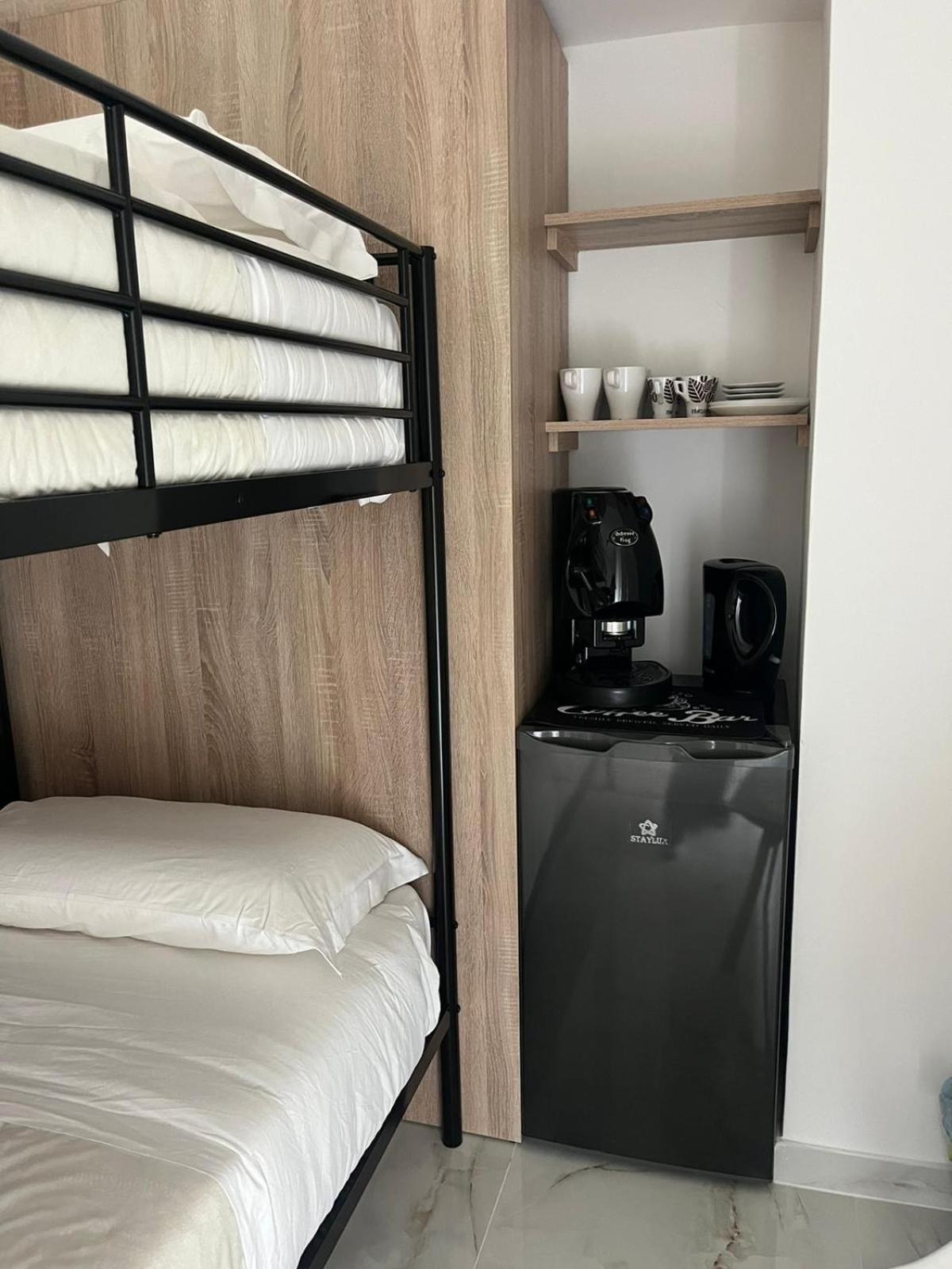 B&B Garibaldi Road ナポリ エクステリア 写真